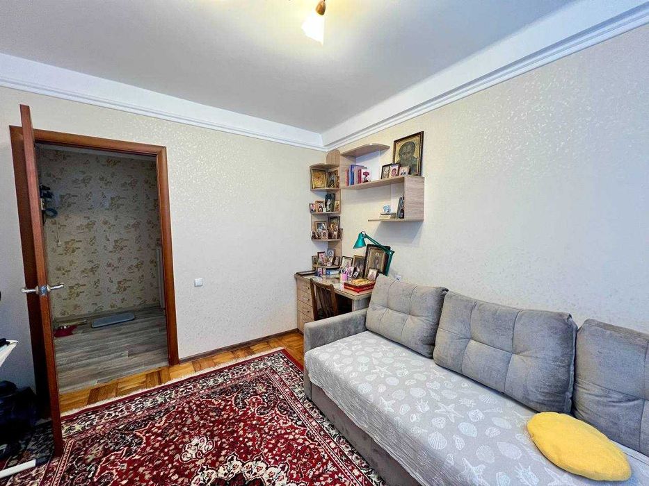 Продам 3х комнатную квартиру район "Александровского рынка"