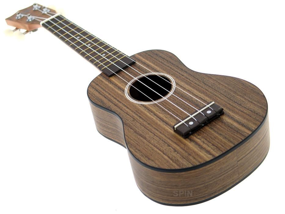 Piękne ukulele sopranowe z drewna orzechowego