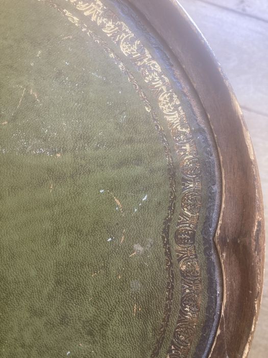 Pequena Mesa Pé de Galo Antiga