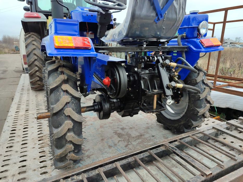 Трактор Булат Т185 Премиум с фрезой и плугом Доставка без предоплаты