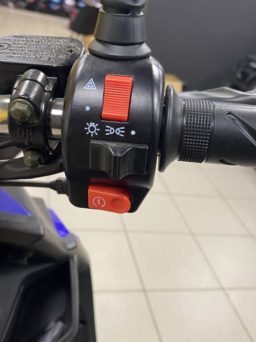 Скутер SPARK SP150S-19BN