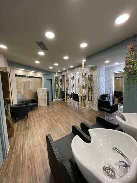 Aluga-se loja para Cabeleireiro, total equipado, no centro de Lisboa