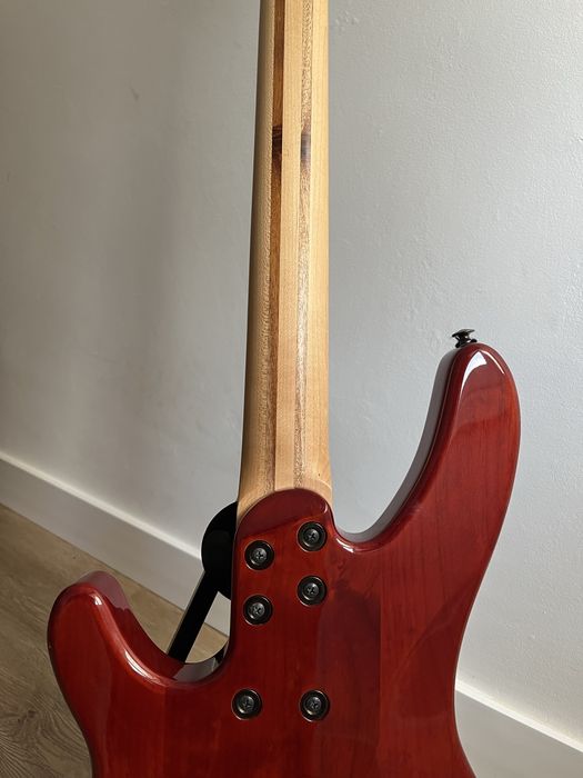 Baixo Yamaha TRB1004J