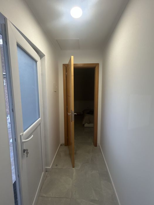 AP T1 30 m² com Terraço, Jardim, Estacionamento e Despesas Incluídas – Montijo