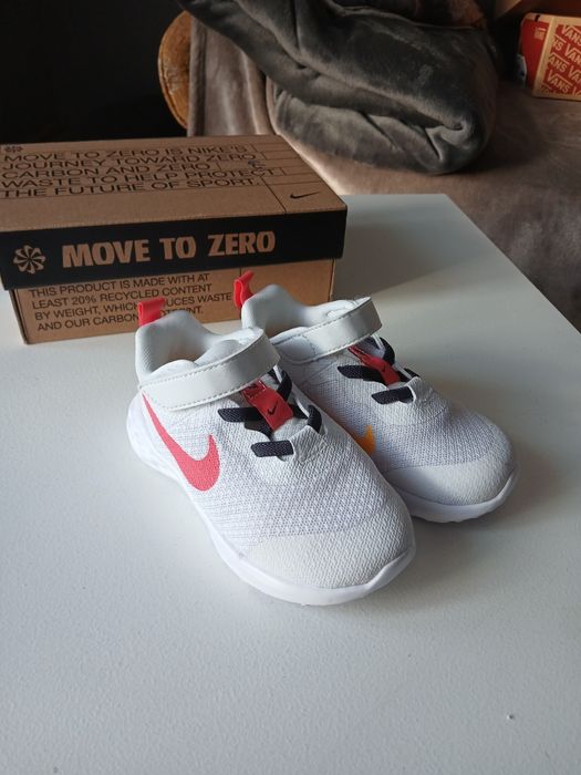Buty dziecięce Nike Performance
REVOLUTION UNISEX
