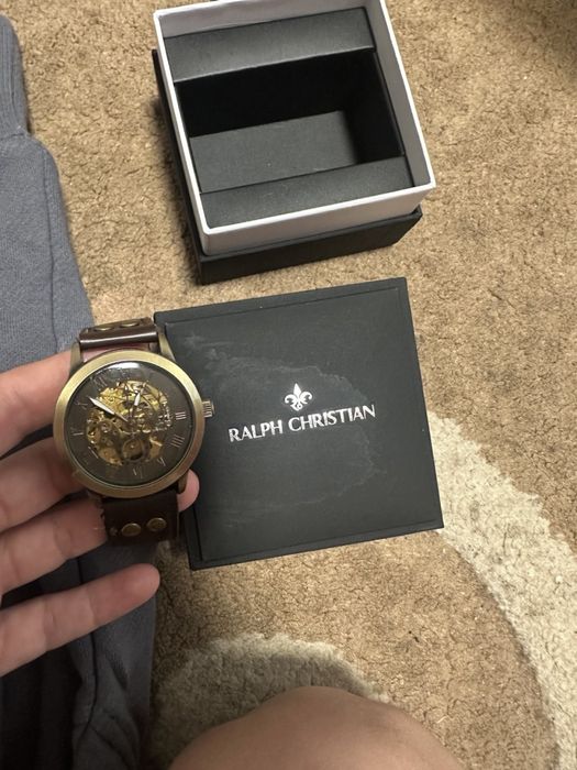 Продам механічний годинник