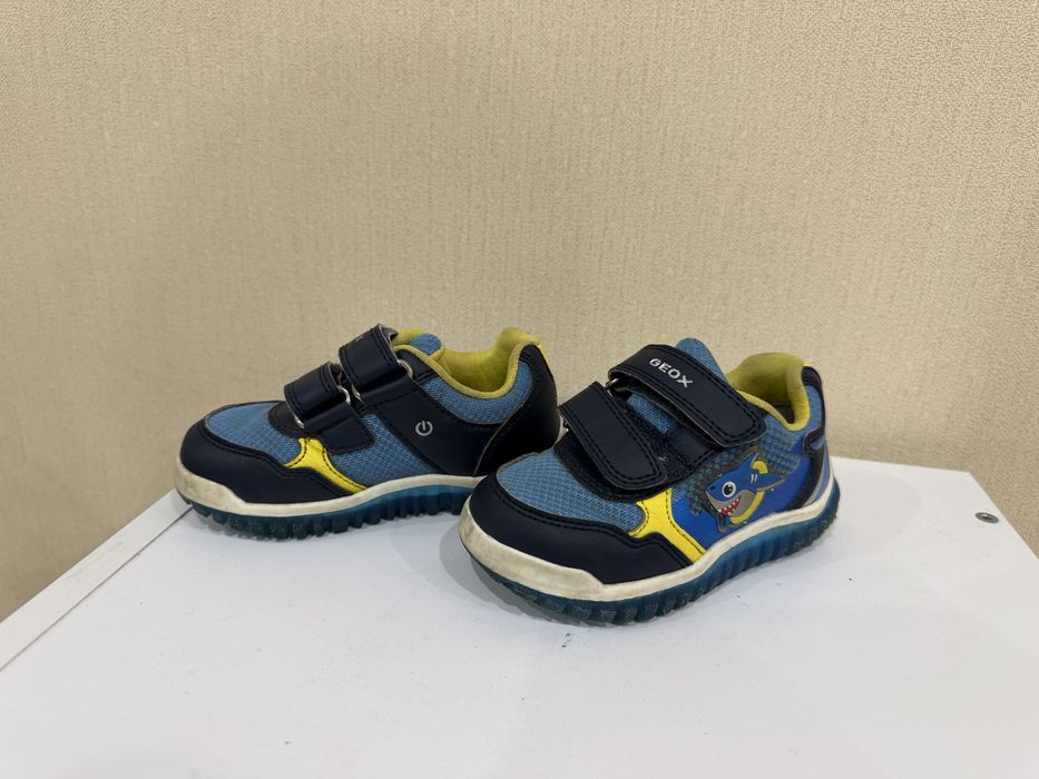 Geox дитячі осінні кроси 23 розмір