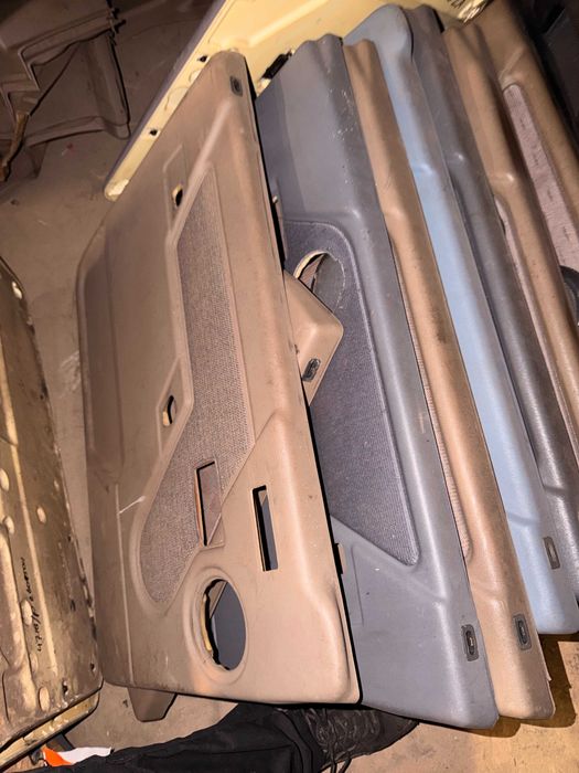 Land Rover Discovery forras portas quartelas bege d200