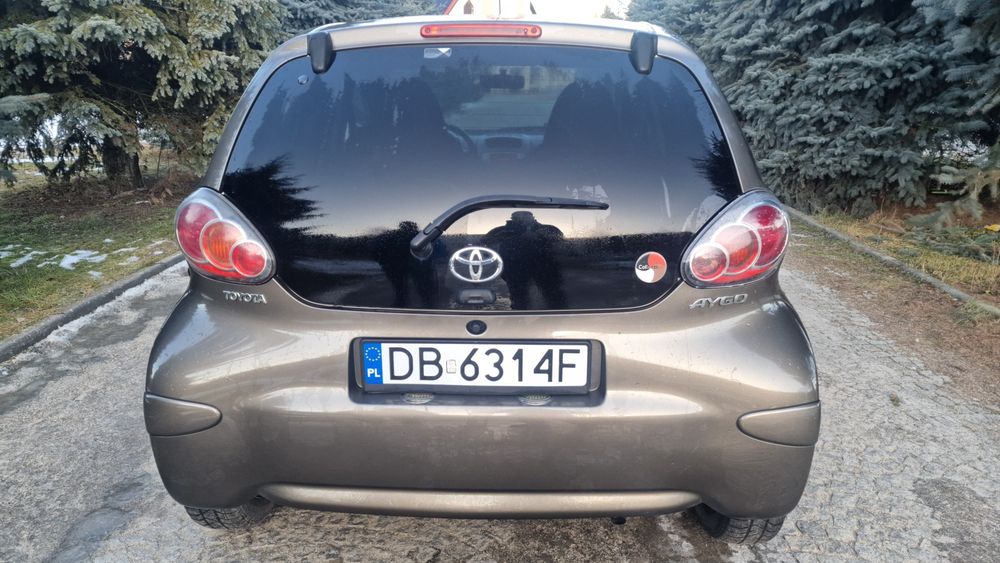 Toyota aygo 2013r lift 1.0 benzyna  204tys km 5d  wersja cinnamon