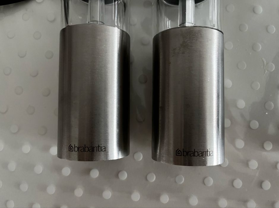 Pratos dos Duques de Bragança talheres e acessóriosde cozinha