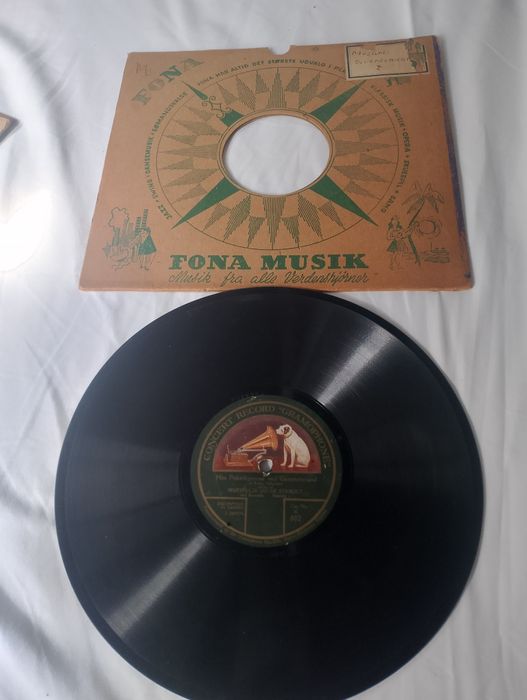 Є в продажі 40шт, грамафонні ріщного жанру  пластінки, того времені