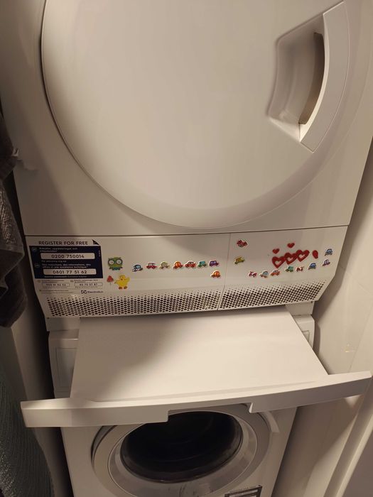 Zestaw Electrolux: pralka + suszarka + łącznik z półką