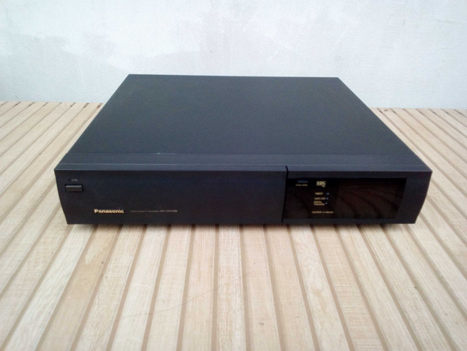 Magnetowid Panasonic NV-J35 VHS uszkodzony
