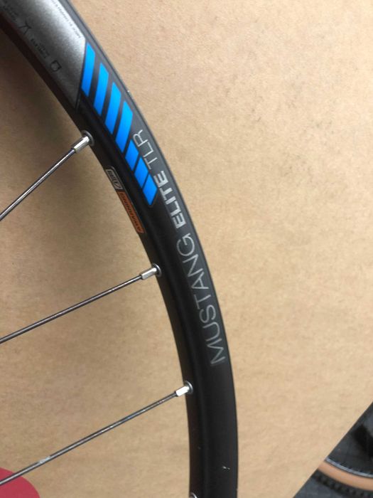 Nowe Koło przód Bontrager Mustang Elite TLR 29" 100x15