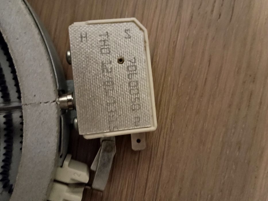 Duas resistências para placa de vitroceramica Teka.
