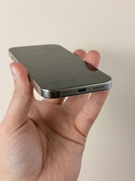 (ОПТ ЦІНА) Apple iPhone 16 Pro 256Gb Natural Titanium (Sim+eSim) (A) (100%) Ідеальний стан