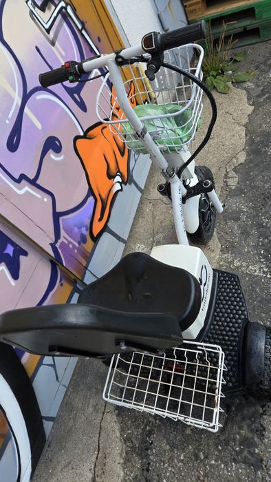 Pojazd ,hulajnoga elektryczna