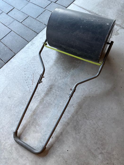 Walec do trawy 30 l szerokość 42cm