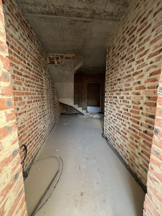 Продаж котеджа з газом та підключеними міськими комунікаціями