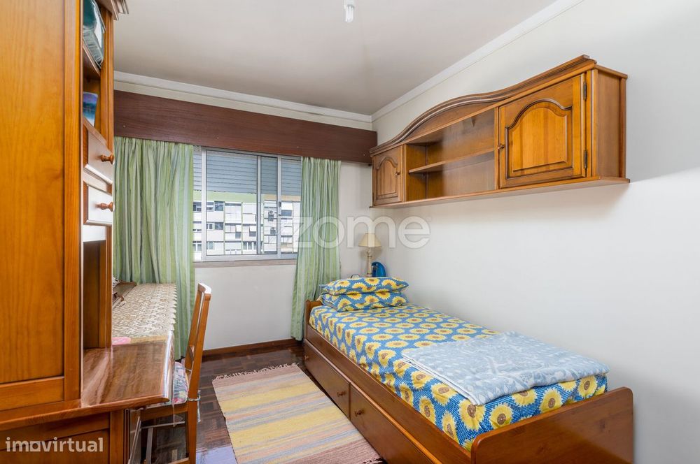 Apartamento T3 em Alfornelos — junto ao Metro