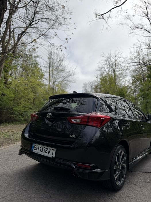 Toyota Corolla 2017 VIN JTNKARJE2HJ526832 фото оголошення 2 з 13