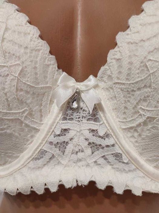 брендовый бюстгальтер  от 70 D  до 90G -bras n thingsbras n things
