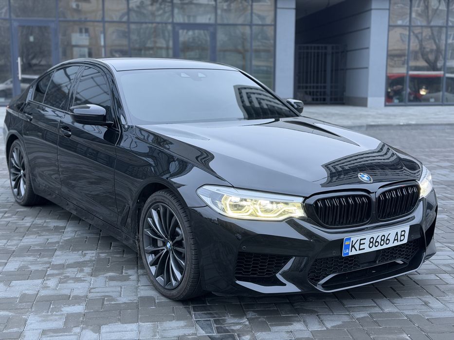 BMW 5 G30 БМВ 5 3.0 дизель полный привод!