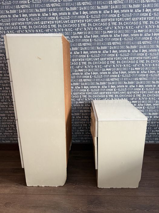 Conjunto Vintage (≈50 anos) – Módulo de Gavetas + Mesa de Cabeceira