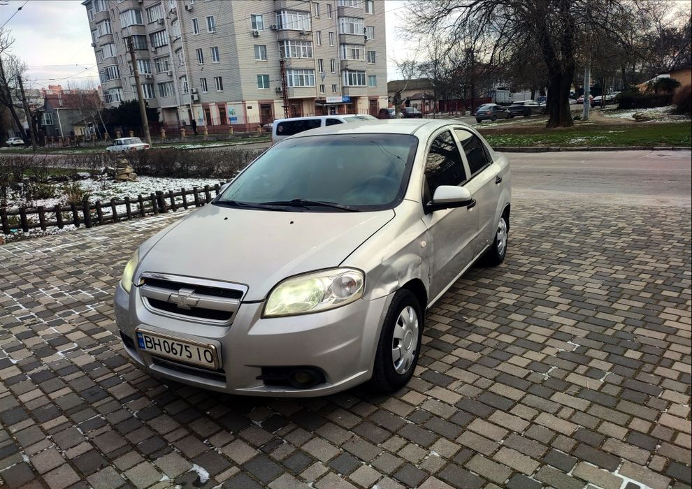 Продам CHEVROLET AVEO 1,5газ/бензин.
