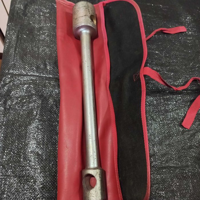 Ключ баллонный 21х41 квадрат (под футорку)