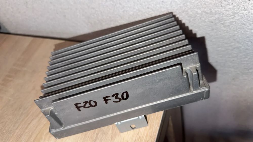 WZMACNIACZ BMW F20 F30 9322685