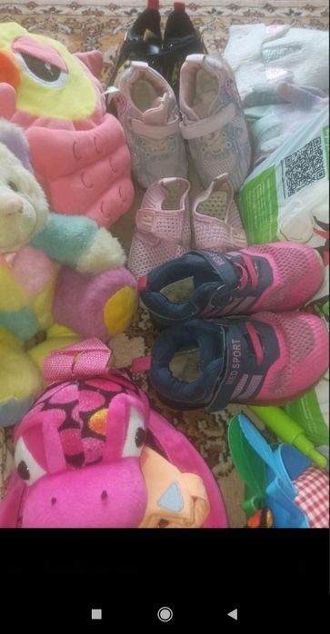 Отдам детские вещи