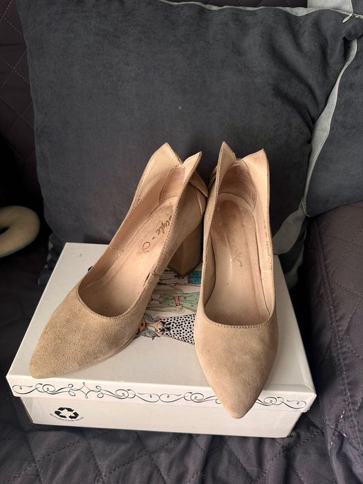 Бежеві туфлі з бантиком