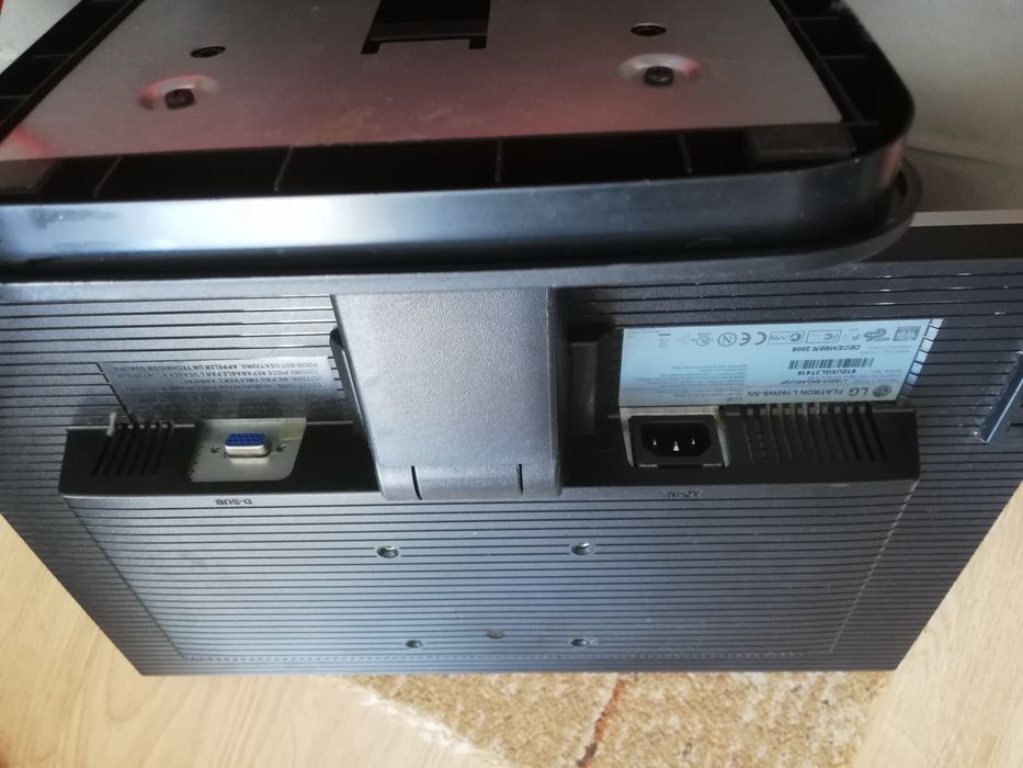Monitor komputerowy LG