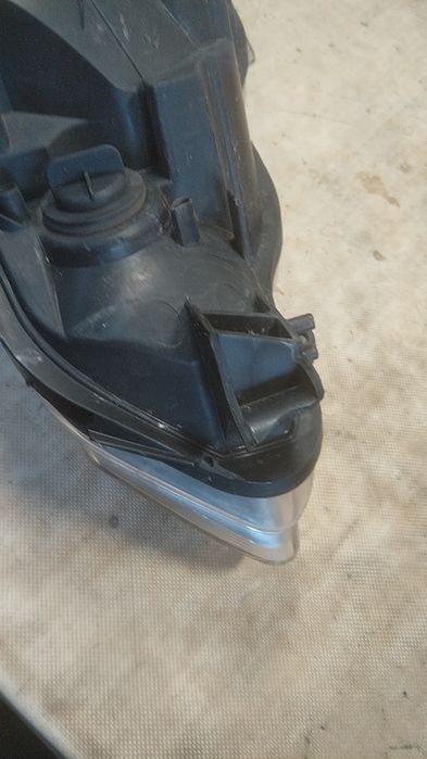 " Citroen C3 II lampa prawa przód EU