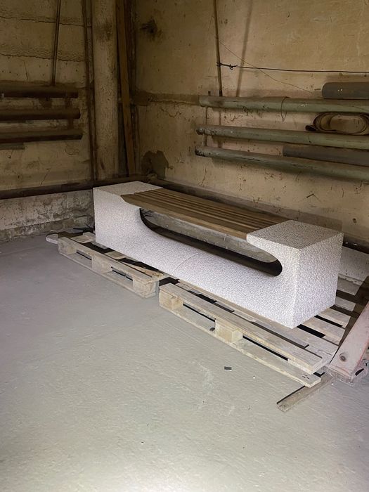 Лавочка «Престиж» — чудова вулична лава для всіляких зон відпочинку.