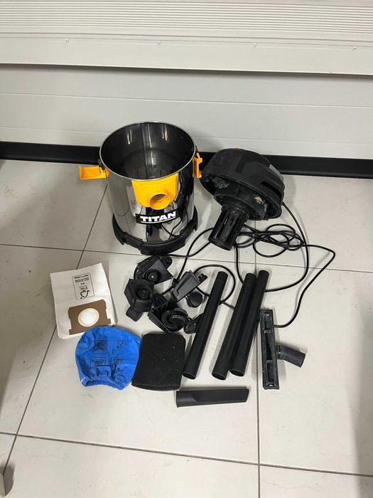 Odkurzacz przemysłowy Titan TTB775VAC 1400W 20L