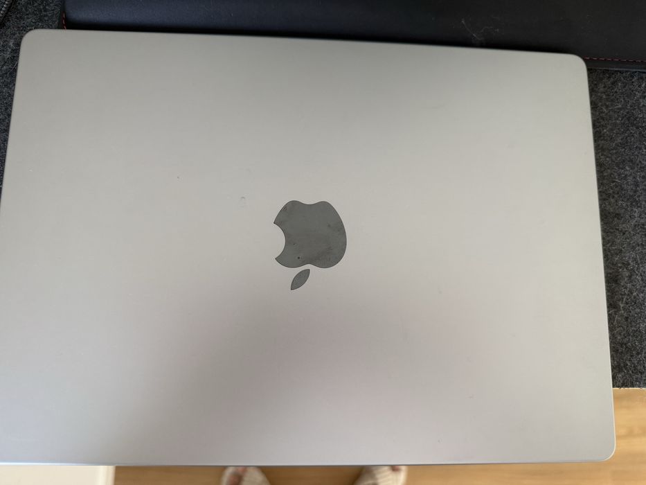 MacBook Pro 14” M1 Pro 256GB – Ecrã danificado – Funciona