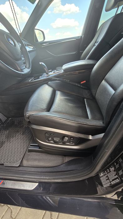Продам ОФІЦІЙНИЙ BMW х5 е70 Дизель 2012року