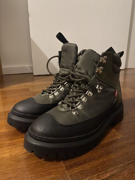 Botas Levis novas tamanho 41