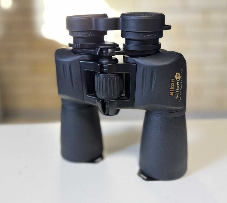 Бинокль Nikon Action EX 7x50 WP