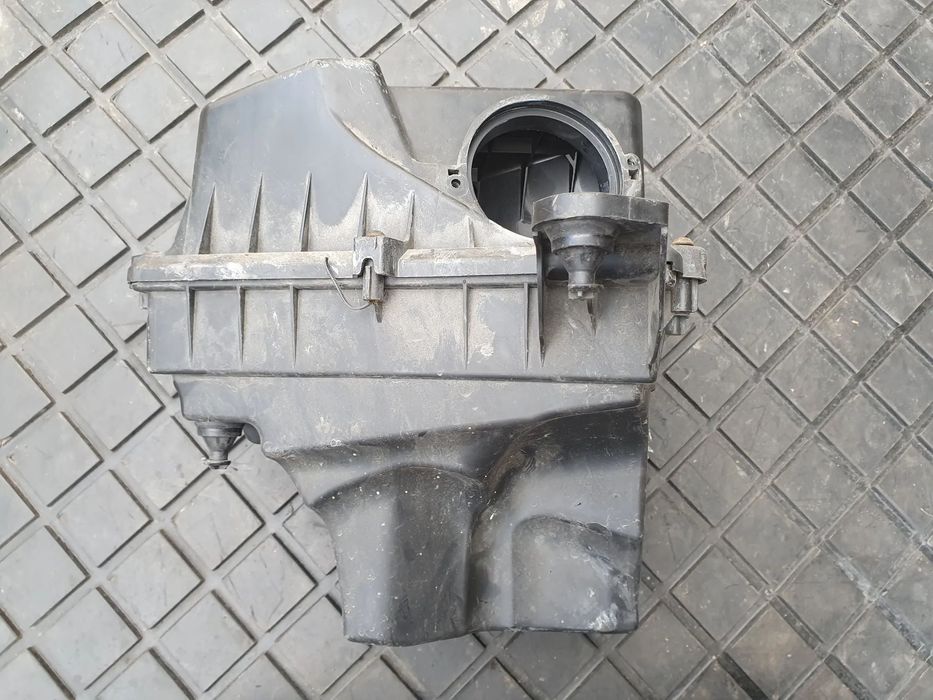 OBUDOWA FILTRA POWIETRZA OE 4M51-9600-AC VOLVO V50 S40 II 2.0D