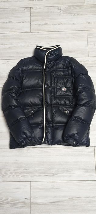 Фирменная Moncler оригинал