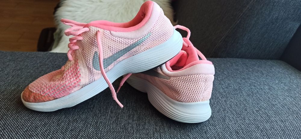 Nike Revolution sportowe wygodne