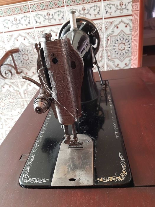 Maquina de Costura Antiga Singer