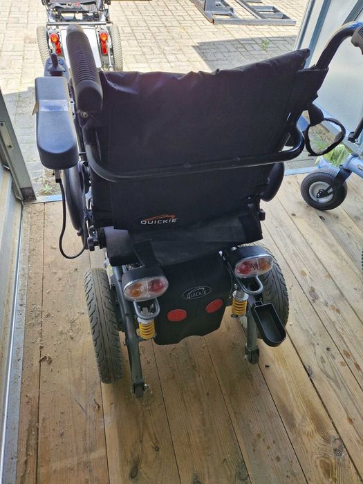 Wózek inwalidzki elektryczny QUICKIE siedzisko 51 cm -25