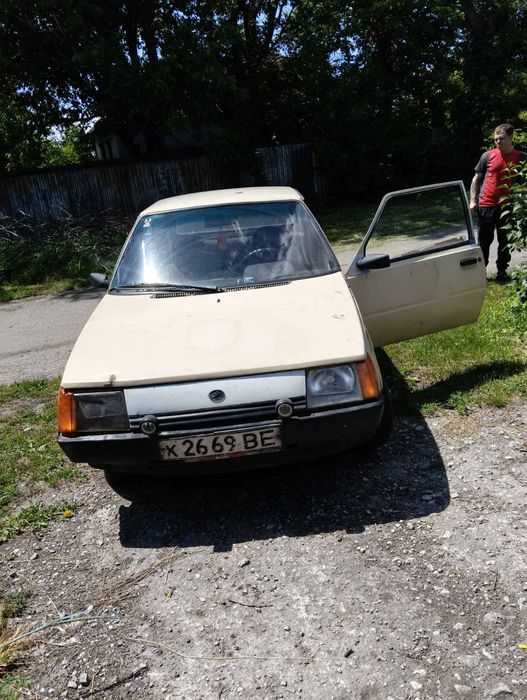 Таврия 1990 по тп. 15000 торг
