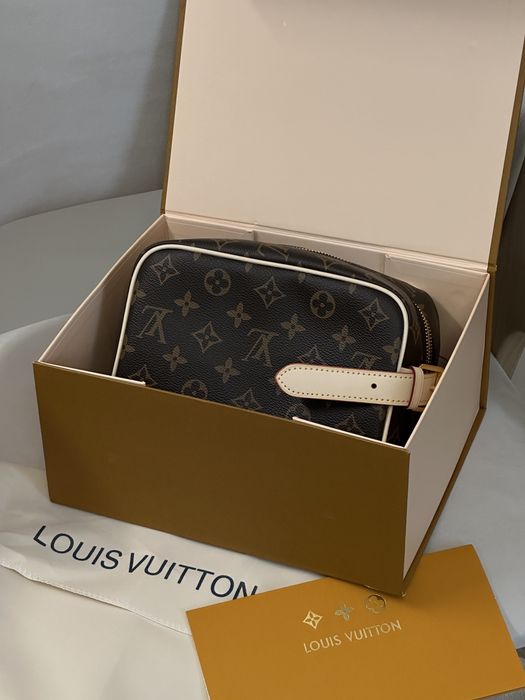Косметичка LV Louis Vuitton Dopp Kit Toilet Pouch