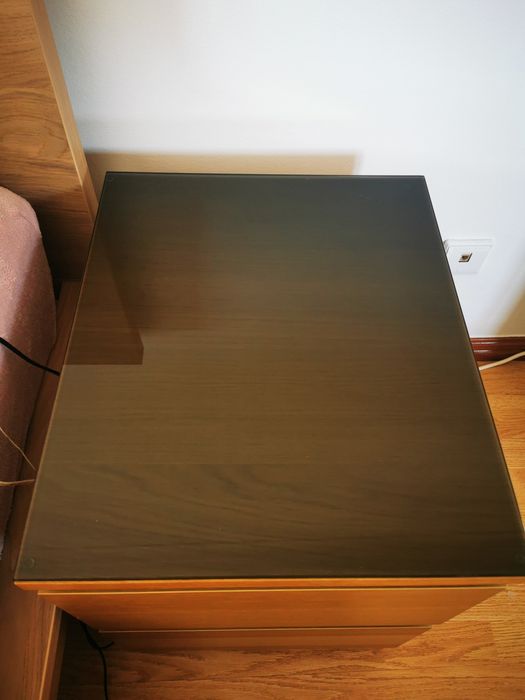 Mesa de Cabeceira Malm