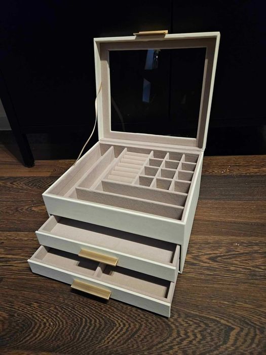 Szkatułka kuferek organizer na biżuterię kosmetyki przechowywanie